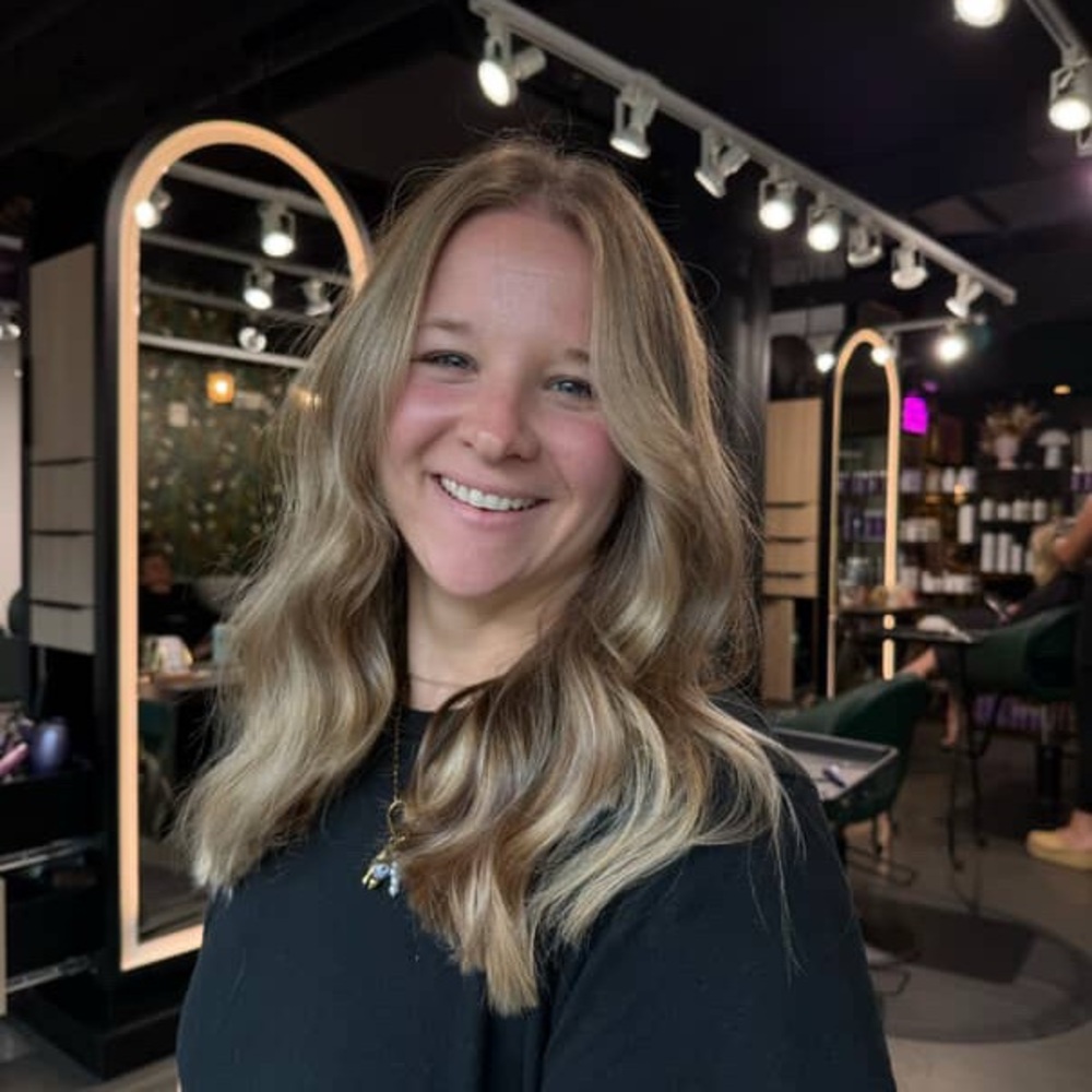 Meet your Posher, Kayla